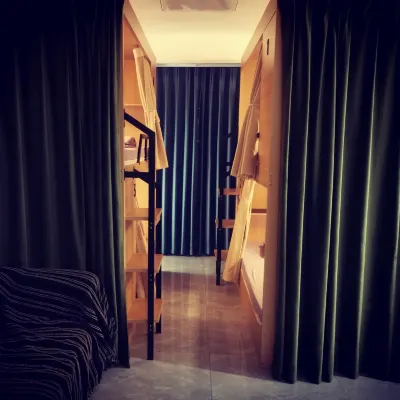 Sure Light Luxury All-Girls Hostel Hotels in Che Kung Temple, Zhuzilin