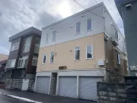 Asahi 103 [3-minute walk to subway] No parking Hotels near Sapporo Okadama Airport