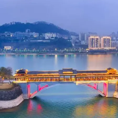 Vienna Hotel (Yichang Zigui Qu Yuan Hometown Cultural Tourism Area Branch)