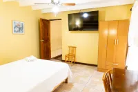 Hosteria Suiza - balcony