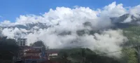 Motuo Cloud Homestay - Bergblick