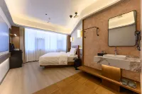 Lumen Gardens Art Hotel, Guang Yu · Hua Ting