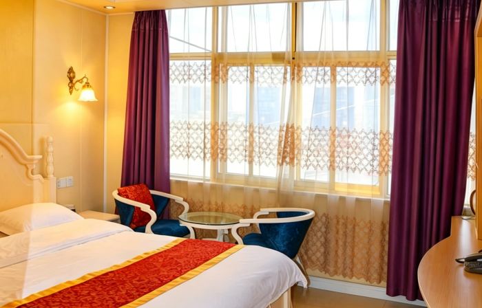 Yuqiong Business Hotel