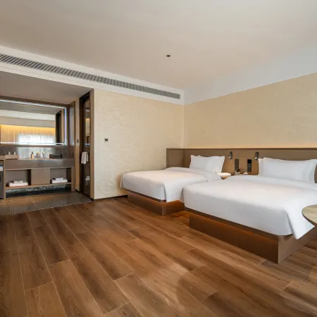 Rezen Huasheng Resort Hotel (Nalati Scenic Area)