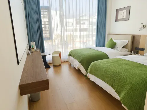 Yuanzhirun Light Luxury Smart Hotel (Jianchuan Ancient Town)