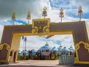 Hongjila Yurts Hotel