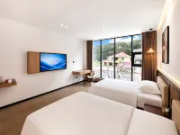 岷溪玥畔私湯民宿（畢棚溝景區理小路店）