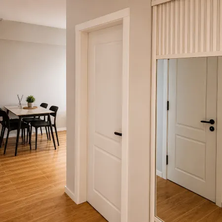 Warm & Cozy Stay in the City Center