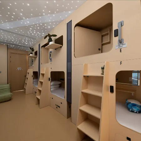 Qiantang Guanyun High-Rise River View Luxury Youth Hostel (Hangzhou Xingyi Subway Station)