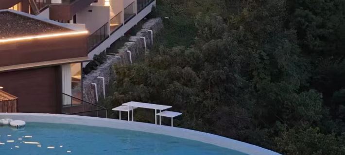 Landscape Hidden Cottage,360°Mountain and Sea View,Cliff Swimming Pool, Forest View Manor Hotels in Luanchuan County