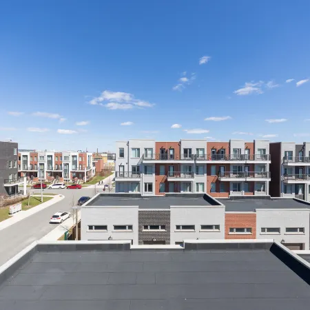 Downsview Park Luxury Townhome new Yorkdale Transit