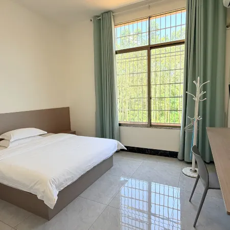 Lvshunju Apartment