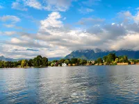 Baktoo Palace premium Houseboat - parkir
