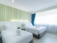 Krabi Royal Hotel Hotels near كات تيليكوم