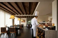 Yuzun · Snow Mountain Panoramic Luxury Secluded Manor (Baisha Old Town) - Breakfast