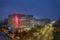 Qizhen Crystal Hotel Hotels near Jindi Square