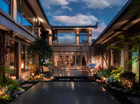 Lijiang Ancient City Suyintang Inn Отели в г. Лицзян