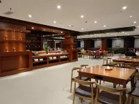 Art Zhenyuan Vacation Hotel