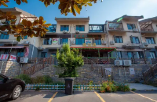 Fairy Tale Town Guanhai Apartment (Changdao Scenic Area)