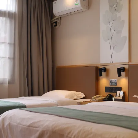 GreenTree Inn Hotel (Cangzhou Longnan Wanda Plaza)