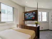 ST Signature Bugis Middle Hotels near Victoria