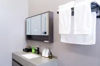 Fangcaoyu (Liuba Branch) - Kitchenette