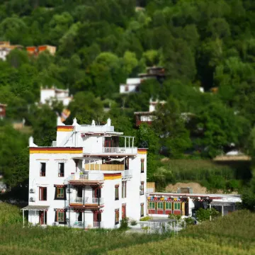 Danba Blue Bird Homestay