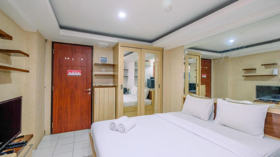 Kebagusan City Apartment by Dina Rooms
