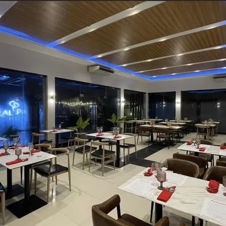 Luisita Central Park Hotel