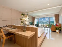 Patong Bay Hill Resort Hoteles cerca de Playa Freedom