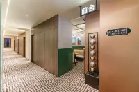 Yuexiang Huanpeng Hotel (Jingkai Wanda Plaza High-speed Railway Station)