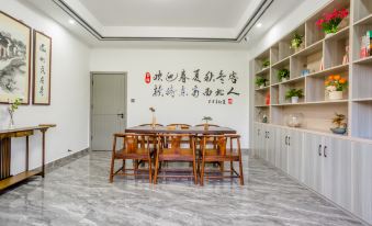 Menghuizhou Boutique Inn (Huangshan North Railway Station Xixinan Branch)