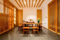 Mengwuyi Boutique Homestay (Wuyishan Scenic Area South Entrance Branch) - parkir