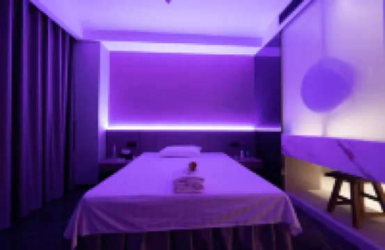 Hotels in Yue