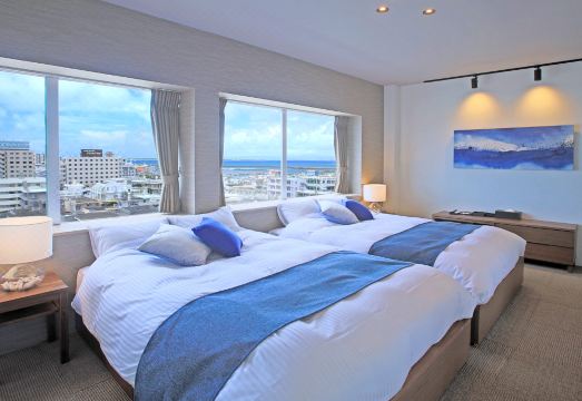 1. 스카이 쿠쿨레 ..