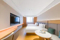 Ji Hotel (Panzhihua Park Renmin Street Branch) - parking
