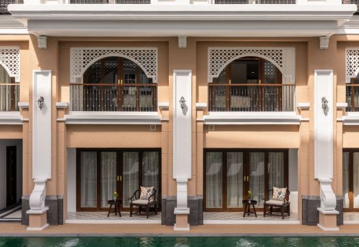 치노@님만 수영장