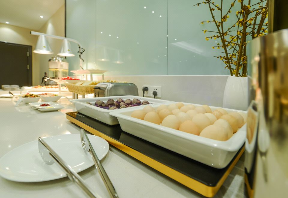 충칭 시티 컴포트 인 호텔 디럭스 3인룸 내부