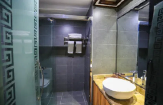 Whale e-sports hotel