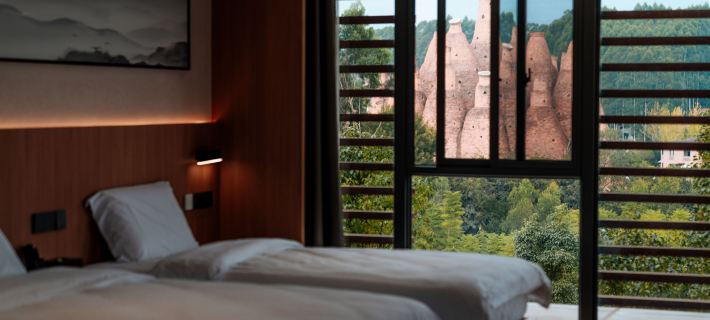 Dongfeng Yisu Hotels in Mile City