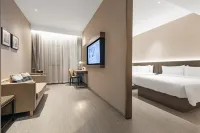 Homeinn Plus Hotel (Yangzhou Dongguan Street Dongquan Store) Hotel dekat Dongguan Street Historic Block
