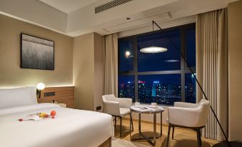 Yuanqi Qingshe Resort Hotel (Tianmen Mountain National Forest Park Cableway Station Branch)