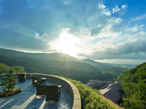 Le Grand Karuizawa Hotel & Resort Отели рядом с достопримечательностью «Karuizawa Prince Hotel Snow Resort»