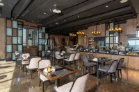 Montraj Continent Bangkok Sukhumvit