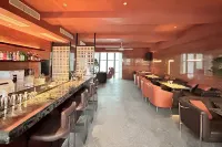 Radisson Red Yangzhou Slender West Lake - bar
