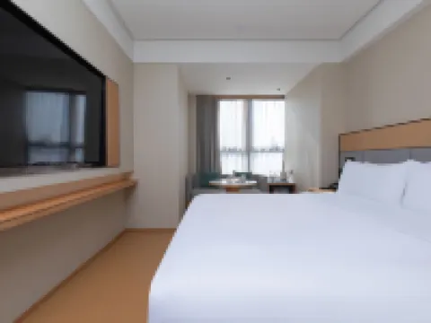 JI Hotel (Zhumadian West Railway Station) Hotels in Zhumadian