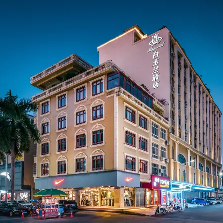 Magnotel Hotel (Dongxing Guomen Port)