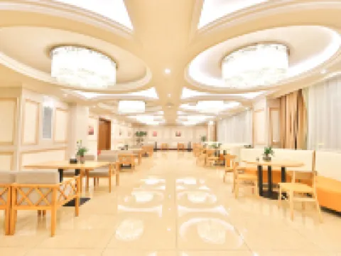 Vienna Hotel (Huichun )