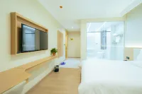 Spring Rain Hotel (Fuyang East High-speed Railway Station)