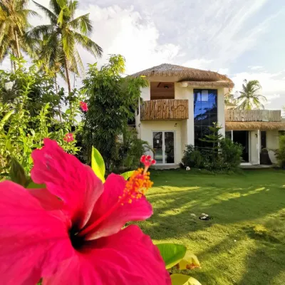 Mpire Resort Siargao Hôtels à proximité de : Bucas Grande Foundation College